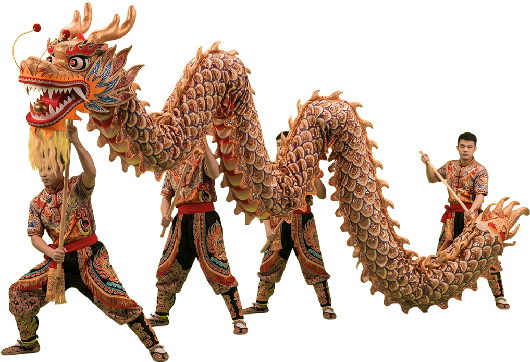 Hombres danzando con una estructura en forma de dragon