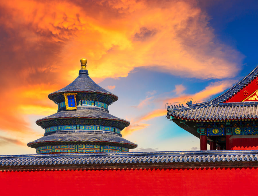 Templo del cielo con atardecer chino